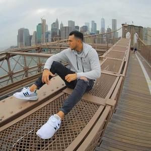 Meet your Posher, Jonathan